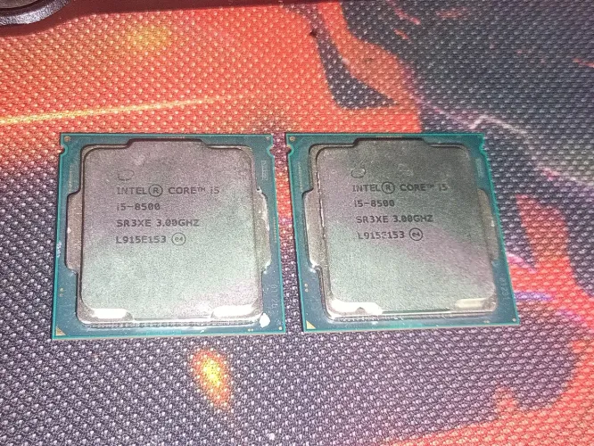 2 Processadores Intel i5 8500 (8a ger.)