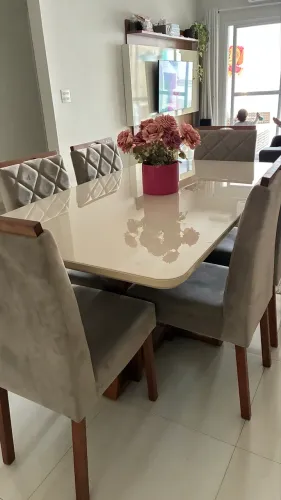 Mesa de jantar 6 lugares com tampo de vidro off white