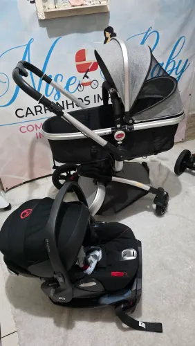 Carrinho e Bebê Conforto