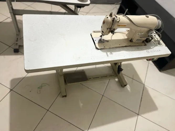 Máquina de costura