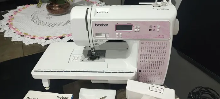 Máquina de Costura Brother<br><br>SQ9100
