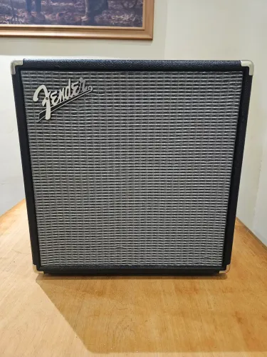 Amplificador de baixo Fender Rumble 40