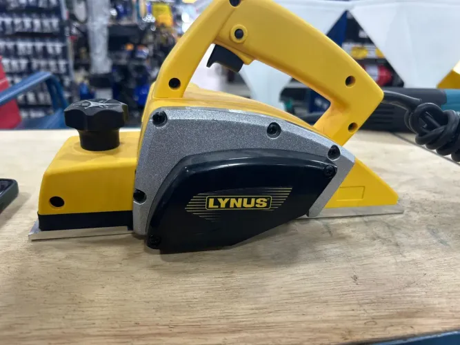 Plaina Manual LYNUS 600WTS