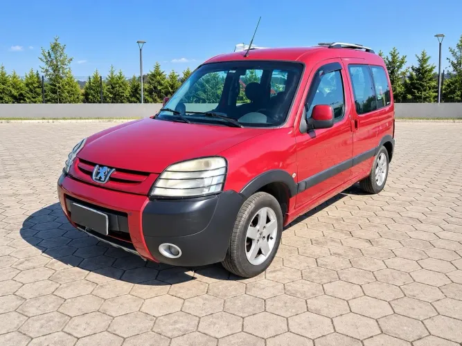 Peugeot Partner Van Escapade 1.6 Flex 16V 5P 2011