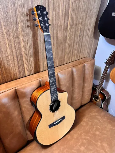 Violão James Neligan -Stagg- Glencairn elétrico ANALISO TROCAS