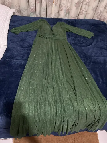 Vestido verde oliva brilhoso veste 38 a 40 com forro para madrinhas
