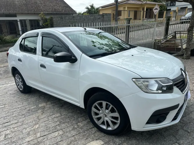 Renault Logan Life Flex 1.0 12V 4P Mec. 2020