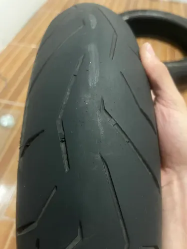 Par pneus xj6 diablo Rosso 2 usados