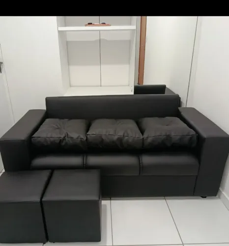 SOFÁ NOVO LUXUOSO EM COURO( MENOR VALOR)