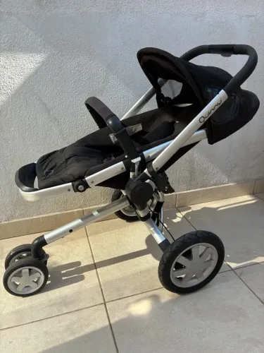 Carrinho de bebê Quinny