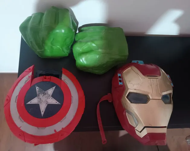 Brinquedos da Marvel capitão América Hulk e Homem de ferro