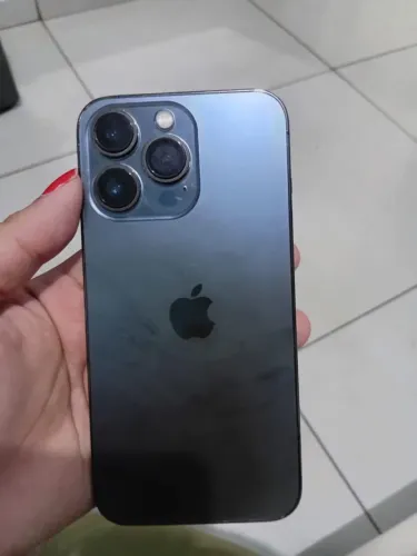 iPhone 13 funcionando apenas para retirada de peças