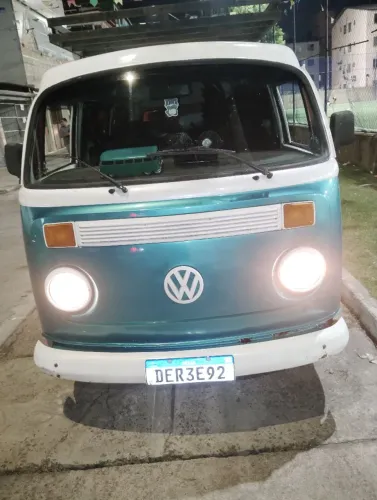 Volkswagen Kombi Lotação 1.6 MPI 2002