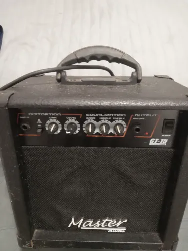 Amplificador de guitarra 15w