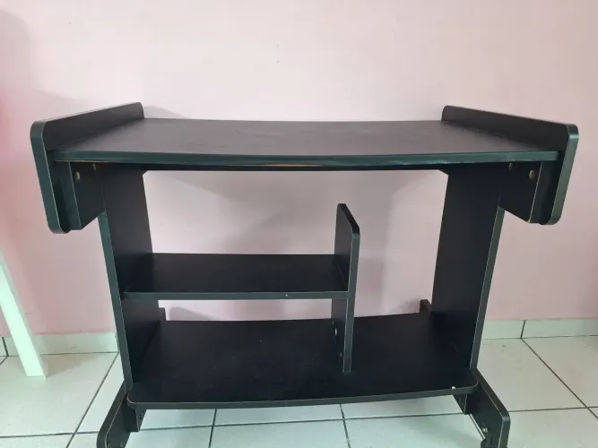 Vendo uma escrivania 