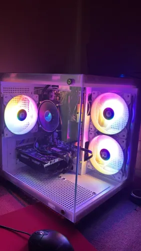 Pc gamer i5 6400, 16gb RAM, ssd 512gb e Placa de vídeo RX 550