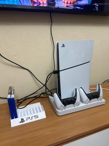 VENDO PS5 SUPER NOVO. NA VERSÃO COMPLETA E SLIM