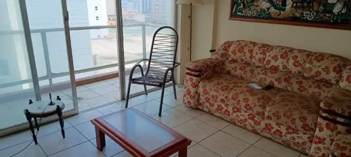 Apartamento em Prédio Frente Mar no Gonzaga