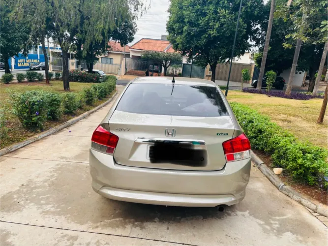 Honda City Sedan LX 1.5 Flex 16V 4P Aut. 2010