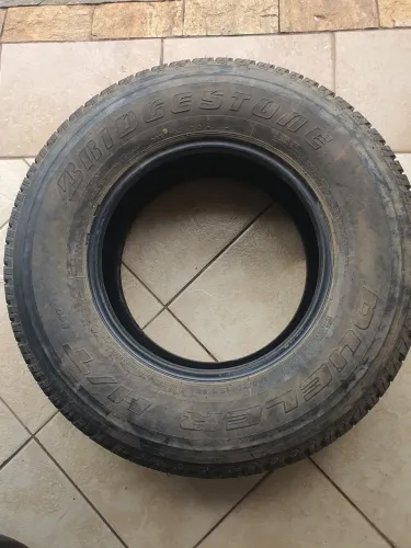 Vendo Pneu 265/70 R16 112S H/T