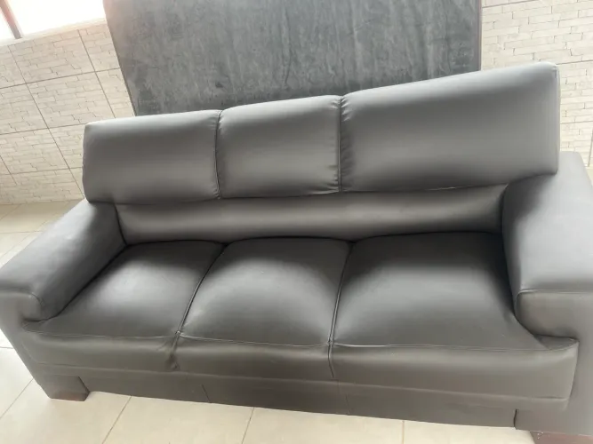 Colchão + 2 sofás em ótimo estado