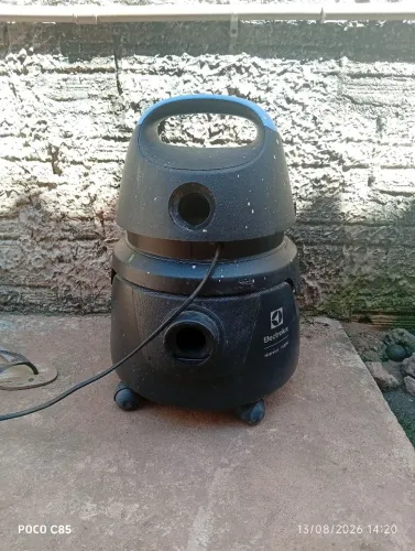 Vendo aspirador de pó Eletrolux 1400w