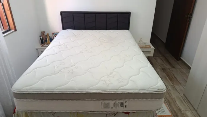 Colchão de casal (semi-novo)