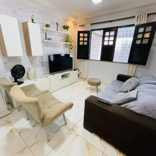 CASA NA CIDADE NOVA, PORTEIRA FECHADA, 2 QUATOS, GAREGEM