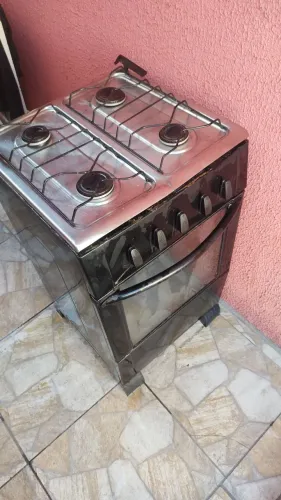 Vendo fogão usado ótimo 100 reais 