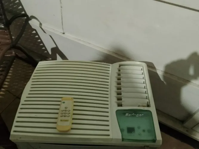 Ar condicionado de janela 7500BTU 220 volts