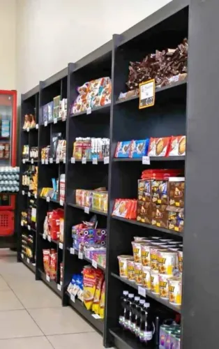 Estantes - Balcoes - Caixas - Moveis para comercio 