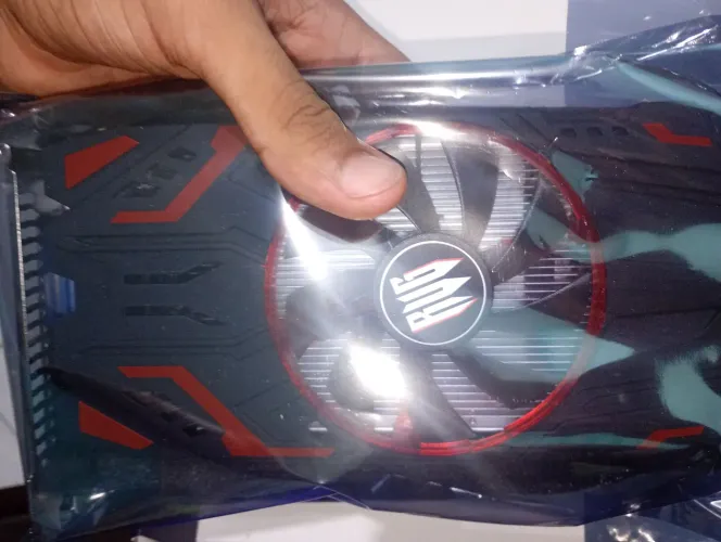 GTX 550TI NA CAIXA NOVINHA NEM TIREI DA CAIXA