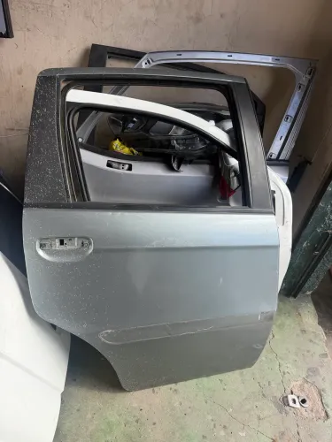 Porta Tras Ld Fiat Idea 2004/2010 Original