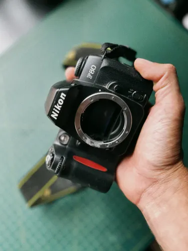 Nikon F80S ? Câmera Analógica 35mm | Grava Informações no Negativo