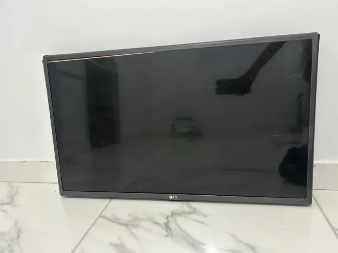TV 32 polegadas com defeito na tela