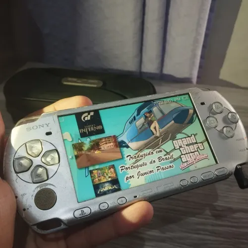 PSP Prata com cartão de 64gb