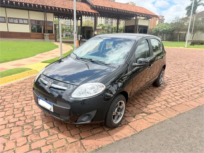 Fiat Palio Attractive 1.0 EVO Fire Flex 8V 5P 2013