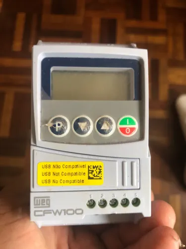 Inversor de Frequência WEG CFW100