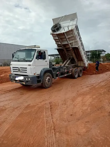 Vende-se materiais como Areia, Piçarra e Aterro 12 m³