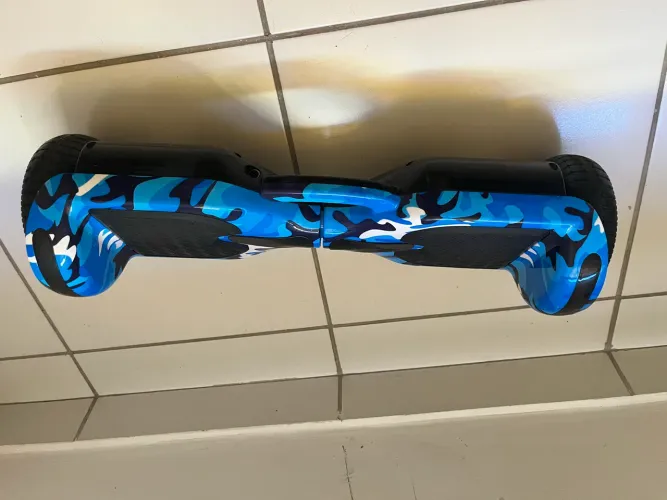 Hoverboard em ótimo estado!! Com luzes de LED. Perfeito funcionamento. 