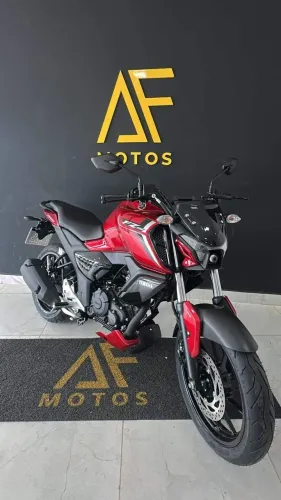 FAZER FZ15 VERMELHA 2026/2026