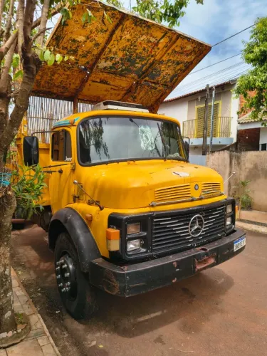 Caminhão Mercedes Benz 2215 1986
