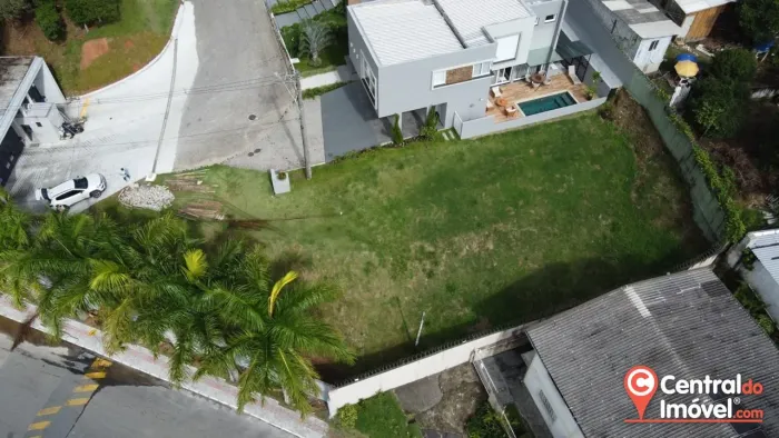 Terreno exclusivo de alto padrão, 615 m² no Condomínio Costa Verde - Bairro Faze