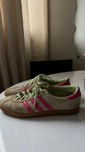 Tênis Adidas