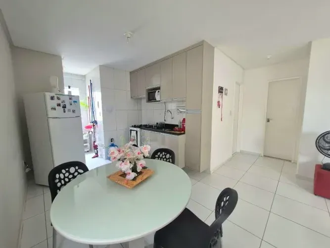 Apartamento com dois quartos à venda no bairro Jatobá em Petrolina