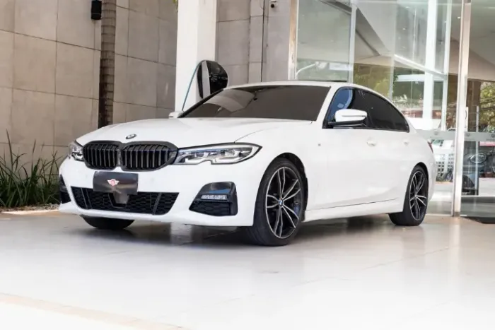 BMW 320I A 2.0 TB M Sport Activeflex 16V 4P 2022