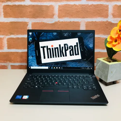 Notebook Lenovo i5 de 11ª Geração/ Ram 8GB/ Ssd 256GB/ FullHD/ Placa Intel Graphics 4GB 