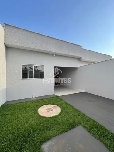 CASA COM QUINTAL NO SETOR RESIDENCIAL PETRÓPOLIS - GOIÂNIA/GO