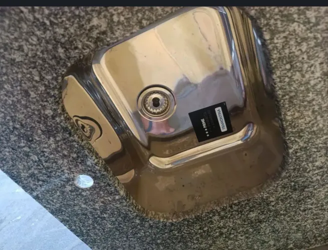 Bancada de Granito para Cozinha (1,55m) com Cuba Inox Tramontina