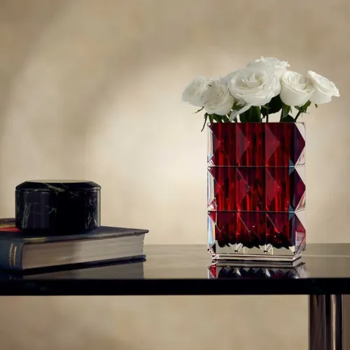 Vaso de vidro vermelho